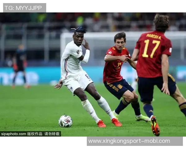 日本高中联赛决赛精彩瞬间兜射与弧顶爆射双双破门引发热议 日本高中联赛决赛精彩瞬间兜射与弧顶爆射双双破门引发热议